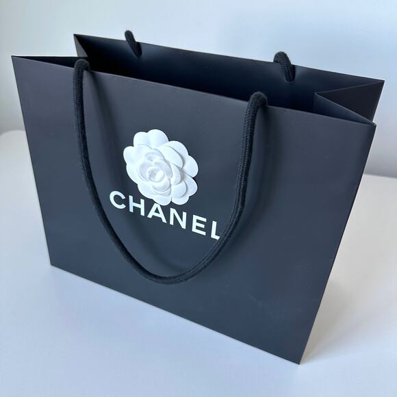 Authentic Chanel Medium Gift Bag w Camellia Flower 11.75” x 9.5” x 5” - Picture 2 of 10